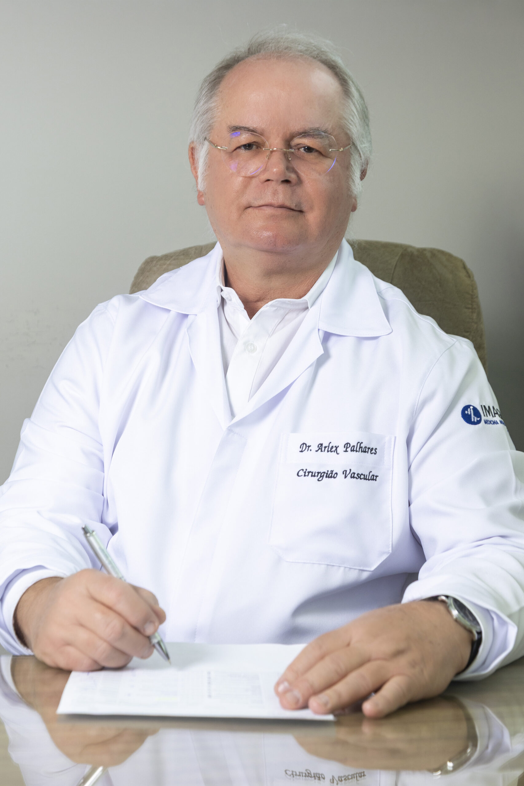 Dr. Arlex Palhares